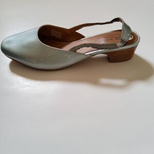 Walk With Me by Coldwater Creek Patent Leather Slingback Flats Loafers Shoes 7